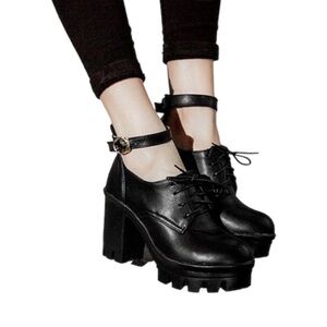 BUTITI Black Ankle Strap Platform Pumps